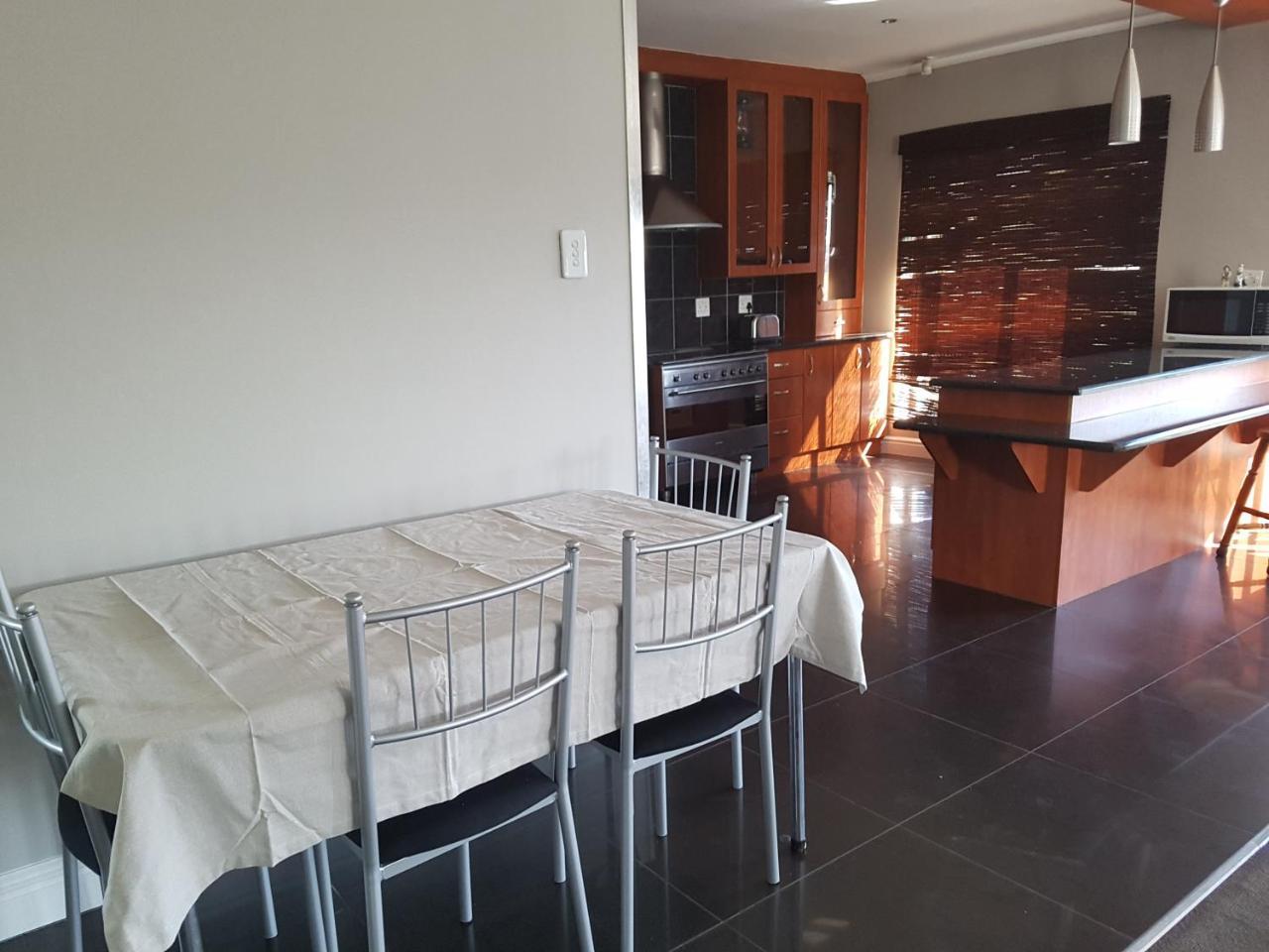 Tyday Accommodation Port Elizabeth Exterior photo
